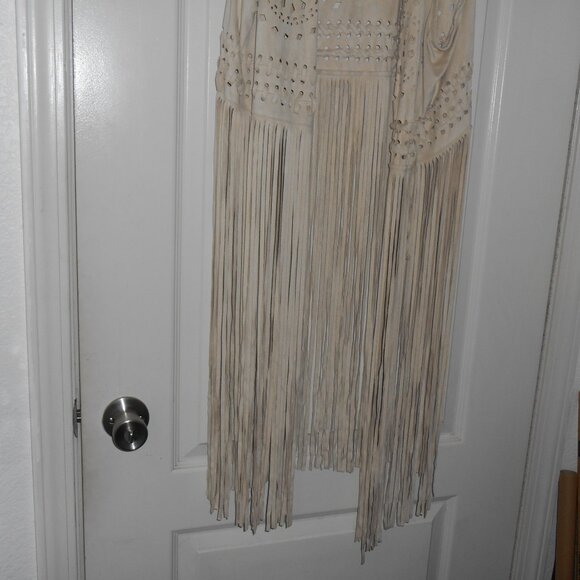WESTERN BOHO STYLE TAN FAUX SUEDE LEATHER FRINGE EYELET VEST PYRAMID COLLECTION - Picture 3 of 13